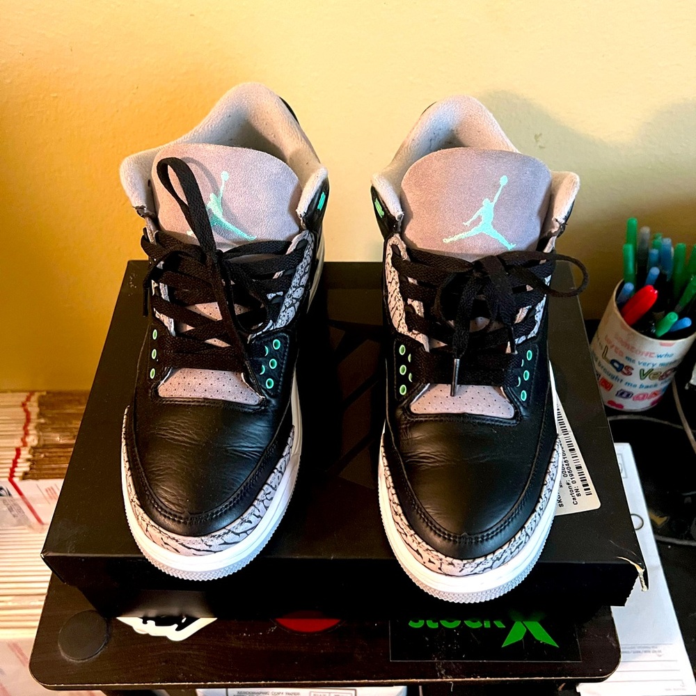 Jordan Mint 3s